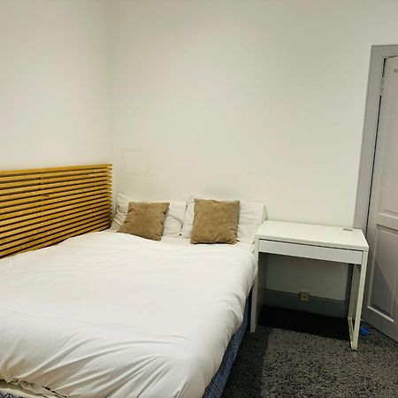 Cozy Edinburgh Apartment Escape מראה חיצוני תמונה